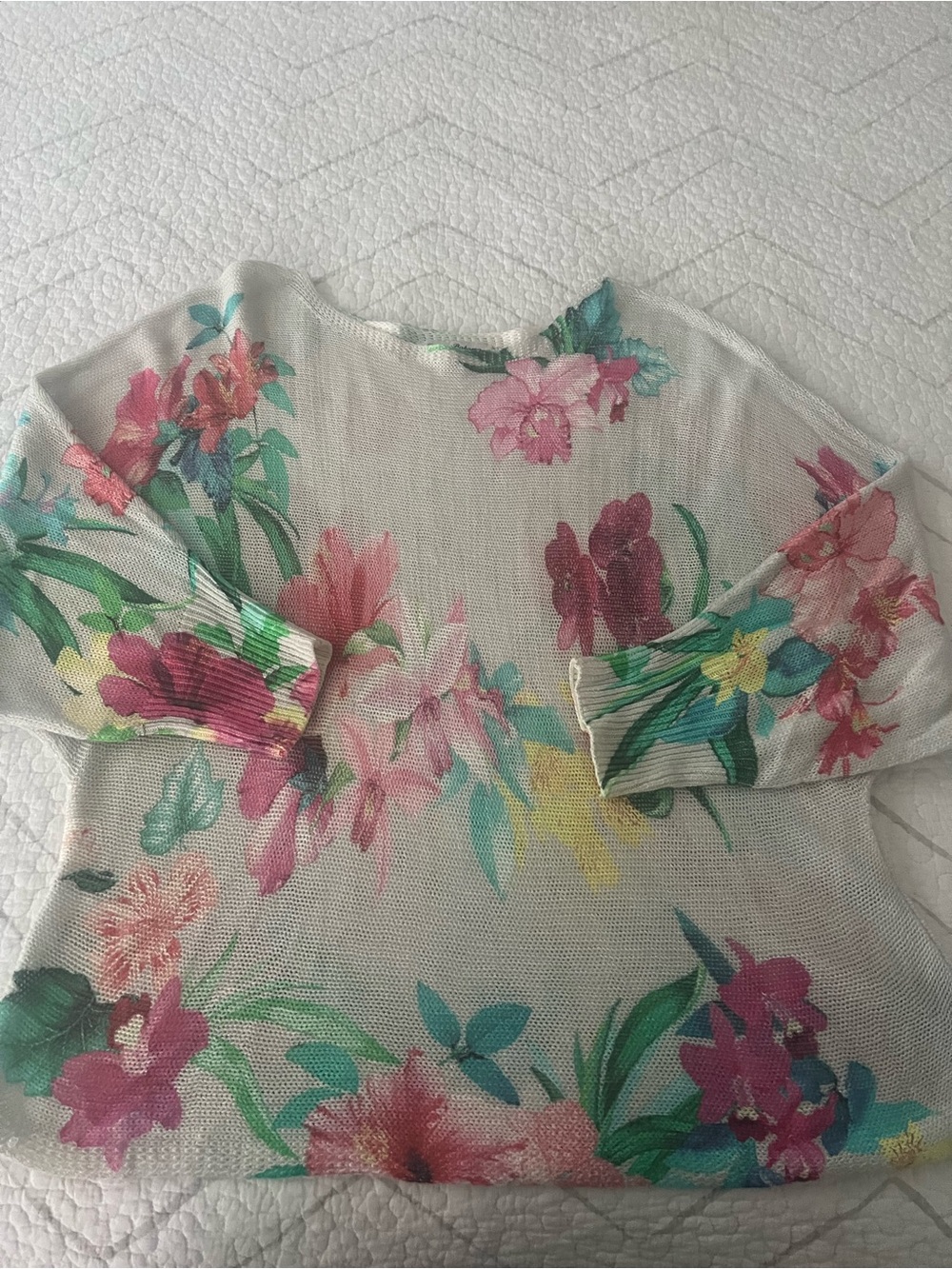 Tommy Bahama Legacy Dolman Sleeve, Relaxed fit Lightweight Sweater Size Medium